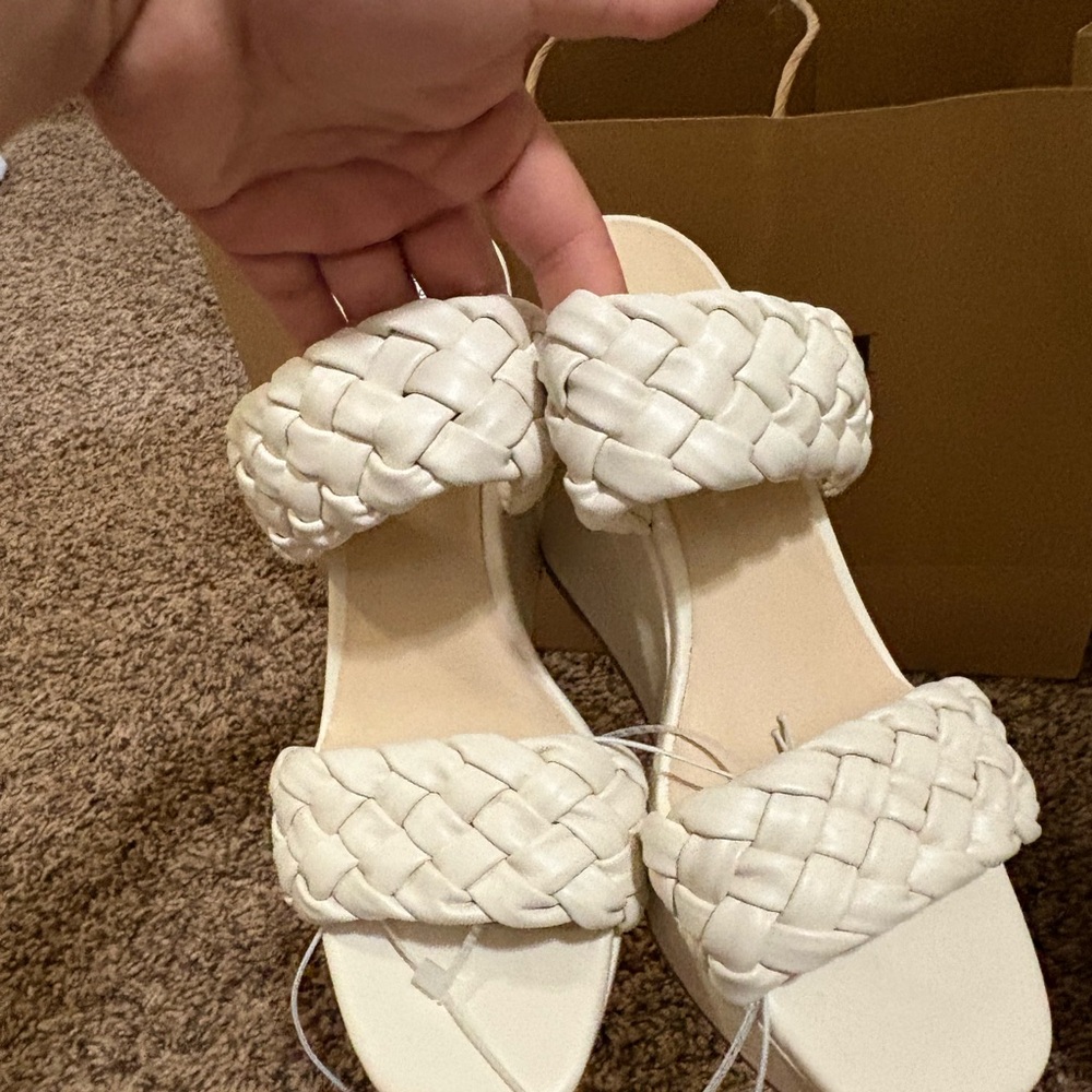 Elegant Nine WEST White Braided Women's Sandals